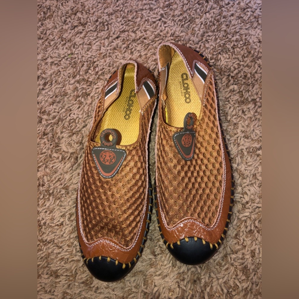 Clohoo beach loafer slip ons EUC SIZE 45   Size 45 is about 10.5